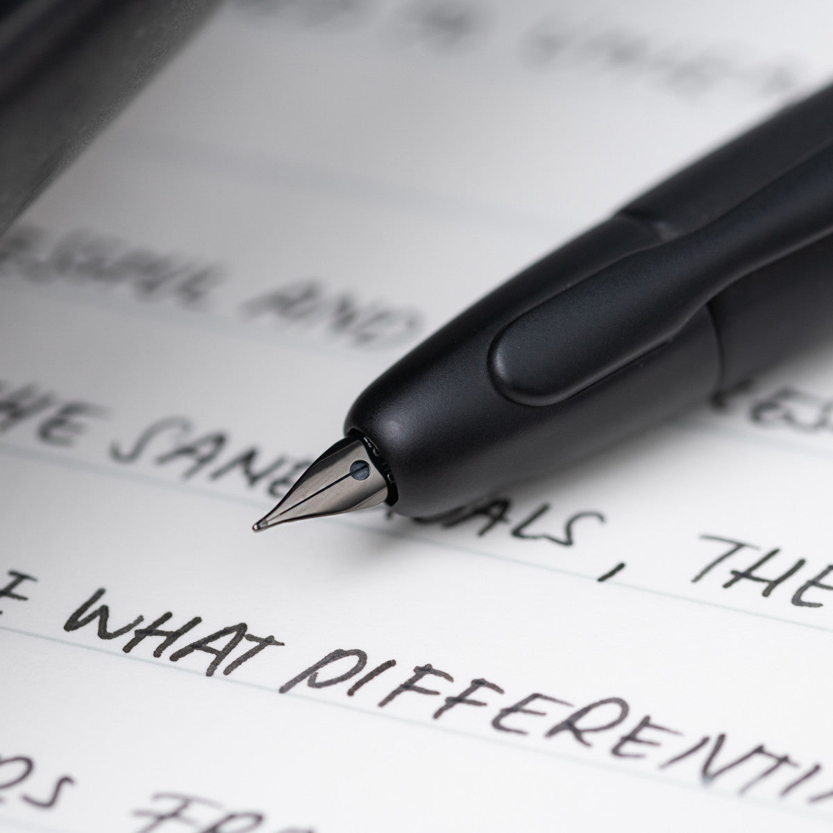 Pilot Capless ( M / B ) Matte Black BT Fountain Pen - Al Qalam