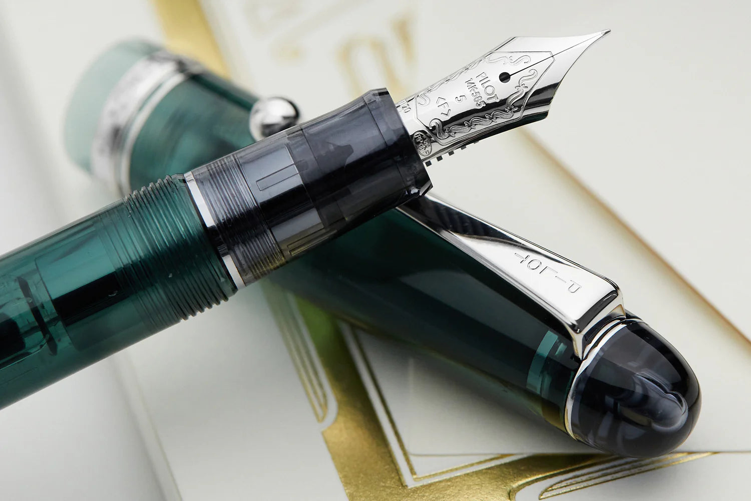 Pilot Custom 74 (M / B) Tinted Green Fountain Pen - Al Qalam