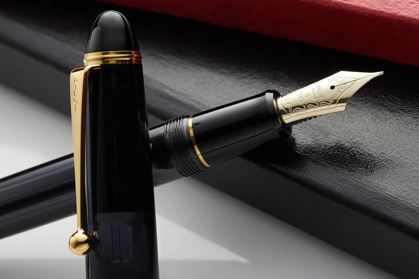 Pilot Custom 823 Fountain Pen Smoke