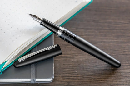 Pilot Fountain Pen Black Crocodile MR 01 - Al Qalam