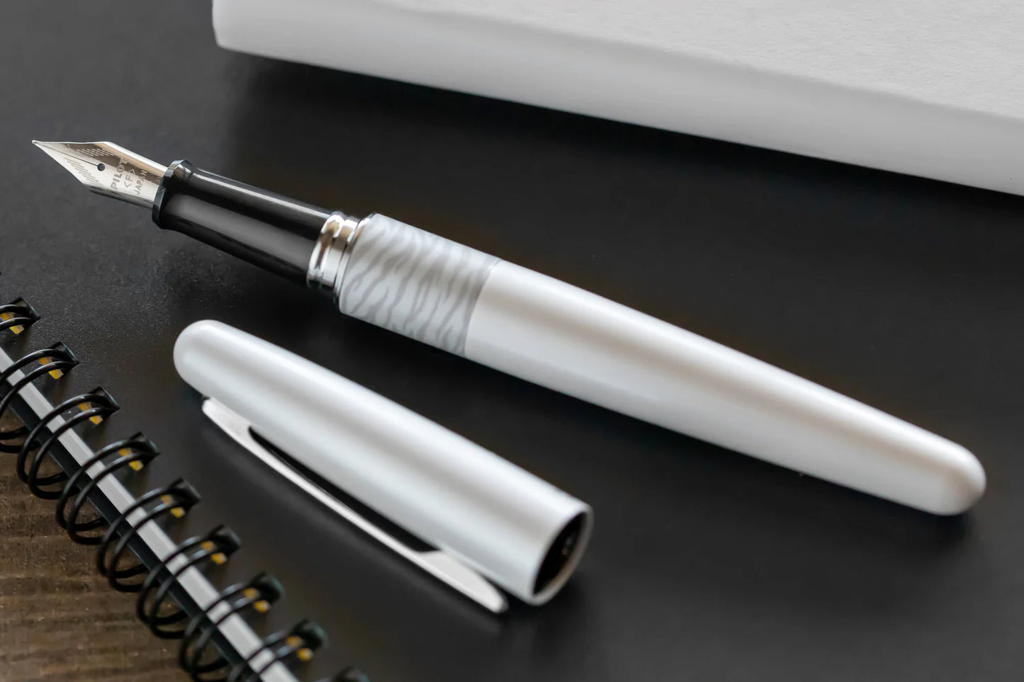 Pilot Fountain Pen White Tiger MR 01 - Al Qalam