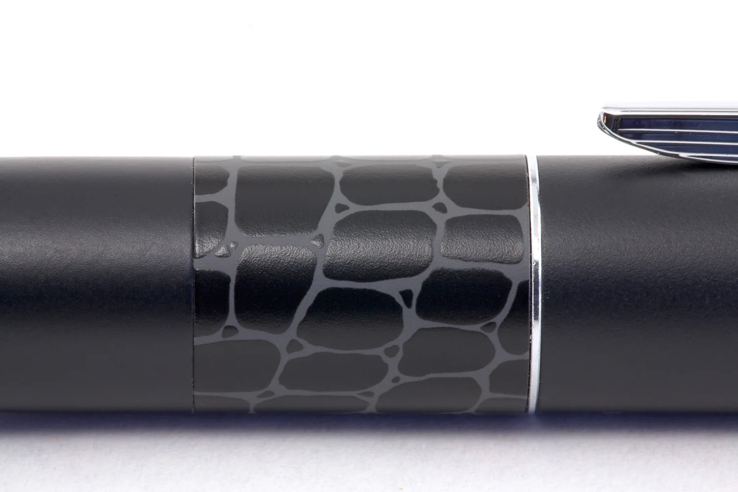 Pilot Fountain Pen Black Crocodile MR 01 - Al Qalam