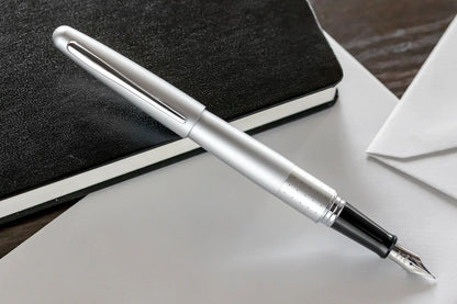 Pilot Fountain Pen Silver Dots MR 01 - Al Qalam