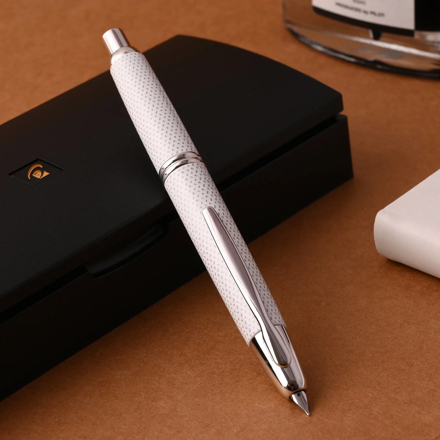 Pilot Capless ( M / B ) Kasuri White CT Fountain Pen - Al Qalam